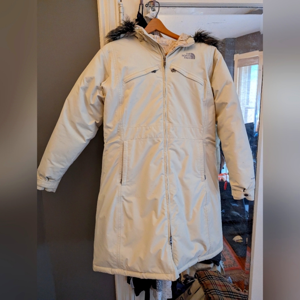 The North Face Women’s Down Size: L Hyvent Long Coat with Fur Trim Hood